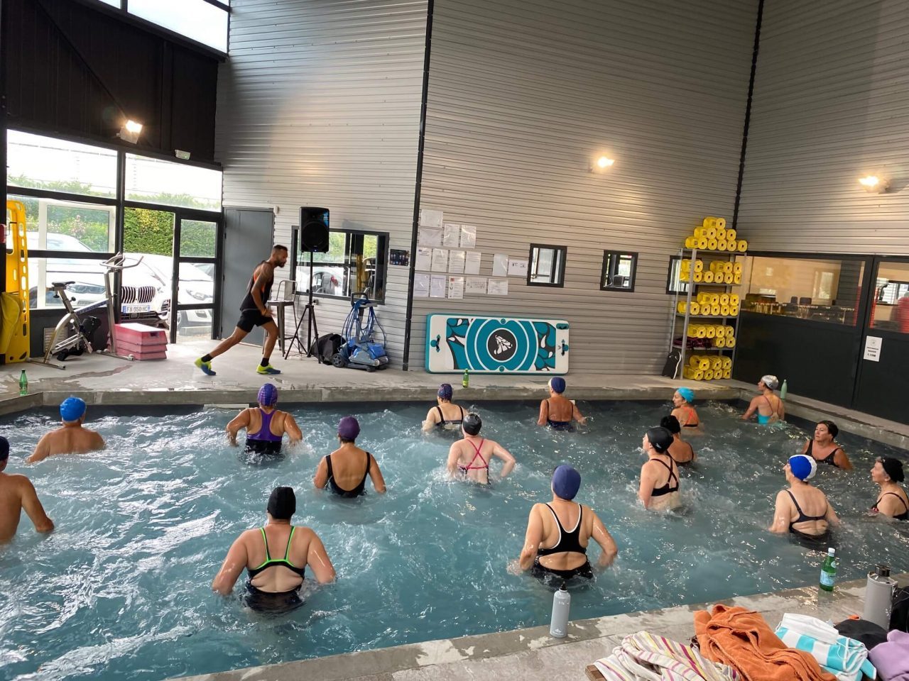 Cours collectif dans la piscine de Gymnesia Crolles