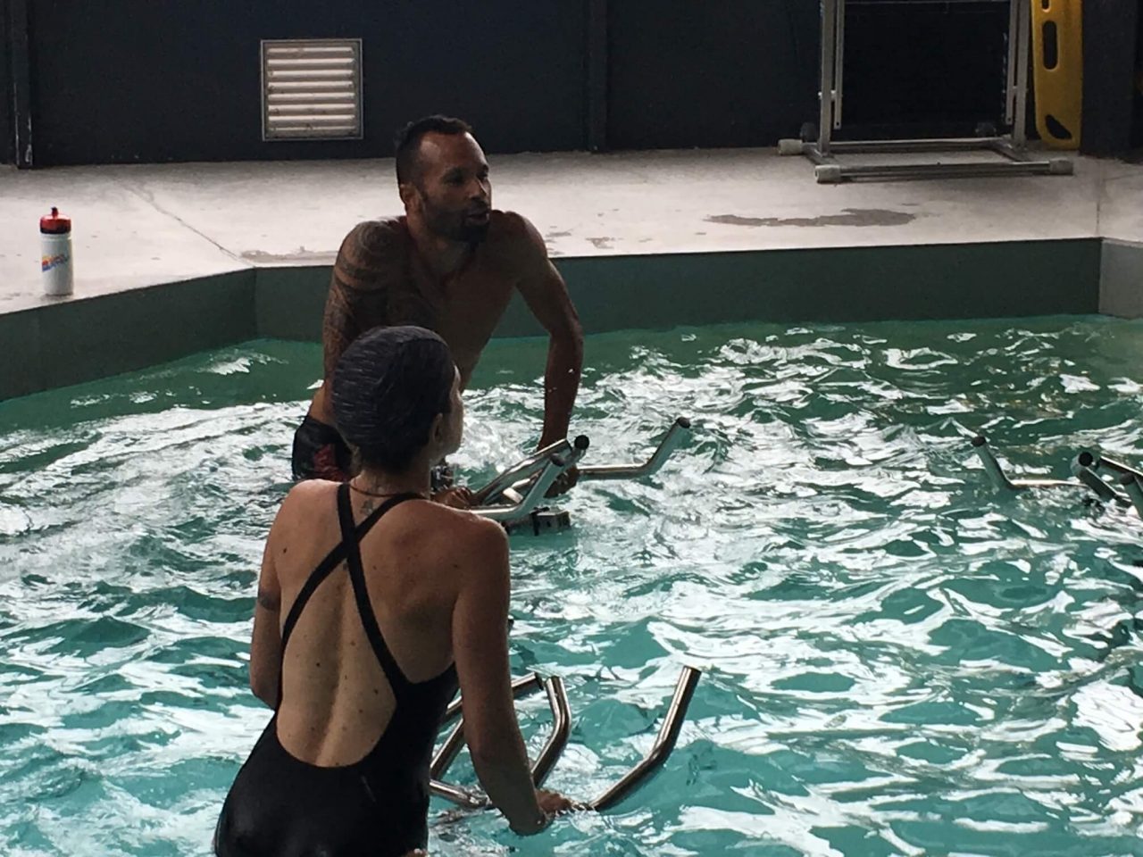 Cours collectif dans la piscine de Gymnesia Crolles